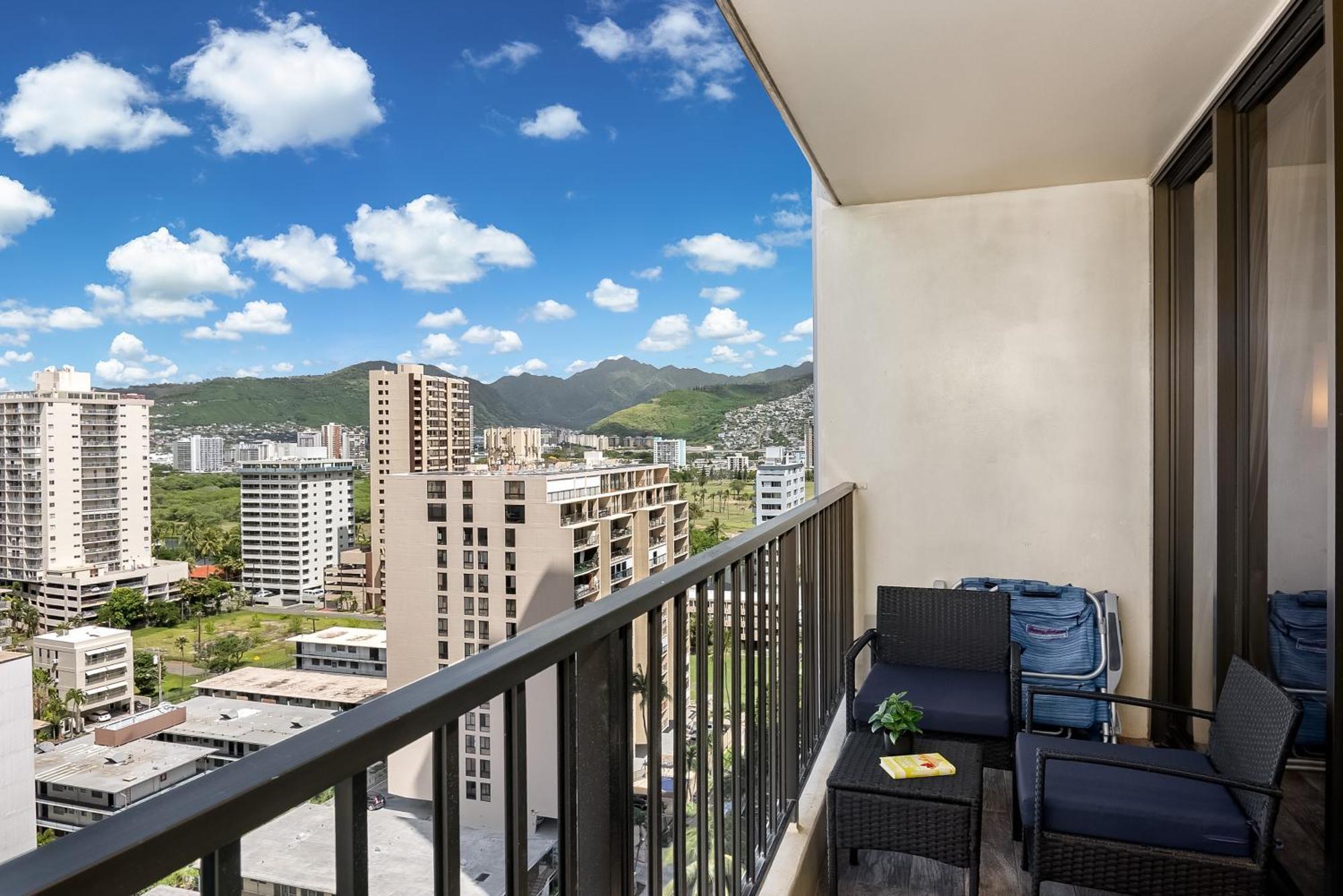 Aloha Vibes With Ocean Views, Near Beach & Parking! Χονολουλού Εξωτερικό φωτογραφία